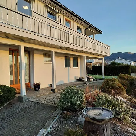 Rom Med Eget Bad Og Fin Utsikt Preikestolen Jørpeland