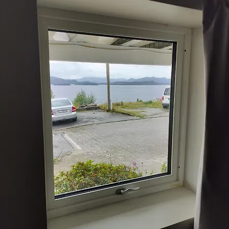 Sjarmerende Sted Med Vakker Utsikt - Naer Preikestolen Bed and breakfast 3*