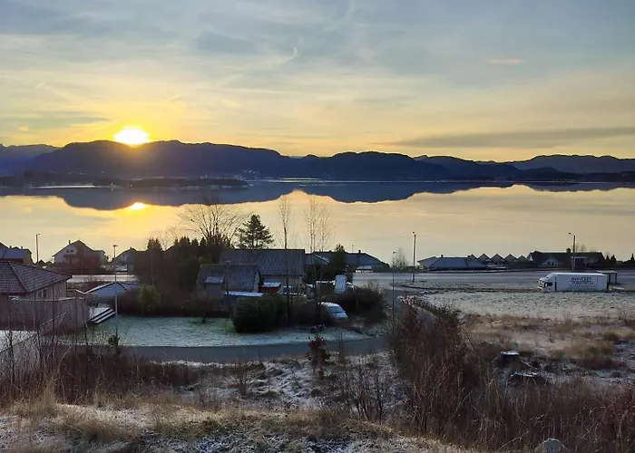 Rom Med Eget Bad Og Fin Utsikt Preikestolen Bed & Breakfast 3*